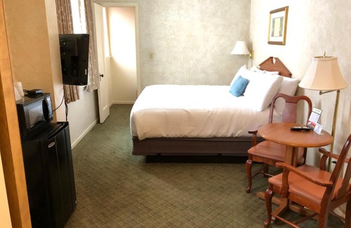 Ludington Hotel | Stearns Hotel: 4-Star Stay with Breakfast & Family-Friendly Amenities