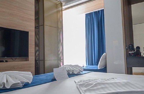 Olimp Hotel | Discover STEAUA DE MARE - Olimp Resort with Pool & Dining