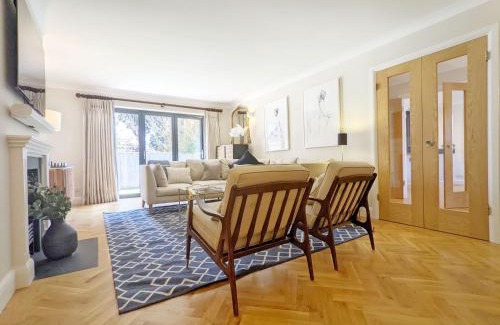 Chichester House | Family-Friendly Steddles in Chichester - Rated 9/10 by Guests