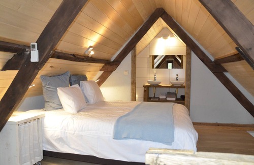 Oostkamp Bed & Breakfast | Stee23: Guest Rated 10/10 with Family-Friendly Amenities