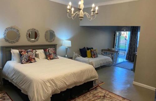 Magaliesberg Apartment | Discover Steenkoppies: Family-Friendly Apartment with Pool