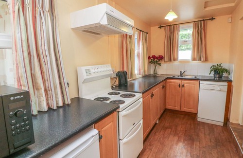 Ballyorgan Cottage | Pet-Friendly STEEPE'S PLACE with Oceanfront Views in Limerick