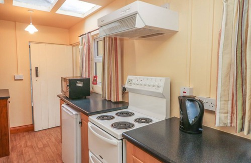 Ballyorgan Cottage | Pet-Friendly STEEPE'S PLACE with Oceanfront Views in Limerick