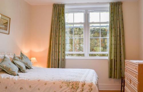 Ventnor House | Family-Friendly Steephill Lodge with Great 8.5/10 Reviews