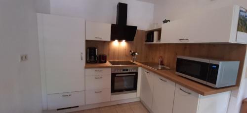 Bad Peterstal-Griesbach Apartment | Experience Serenity at Steepleview House, Renchtalblick Apartment