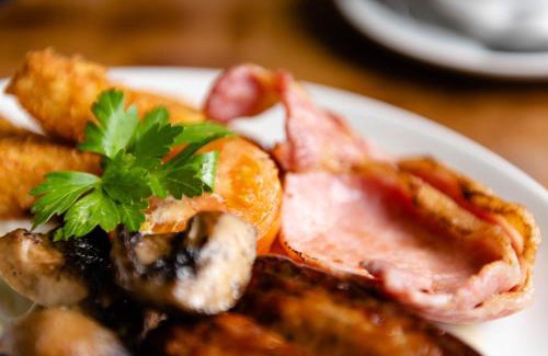 Sutton-in-Craven Hotel | Elegant Steeton Hall Hotel with Pet-Friendly Amenities