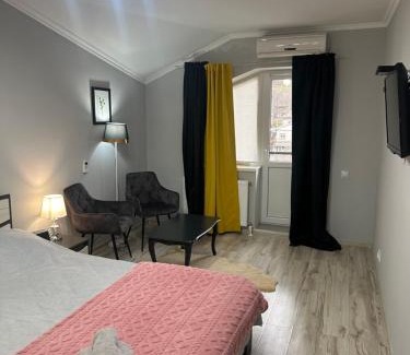 Causeni Apartment | Discover Comfort at Ștefan House - Child-Friendly Retreat