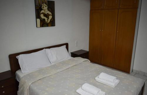 Trikala Apartment | Family-Friendly Stefanos Apartment with Kitchen & High Reviews