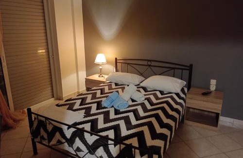 Koukouli Apartment | Cozy Stefkas Apartment: Child-Friendly Retreat with 8.8 Rating