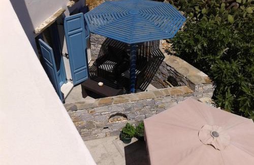 Sikinos Apartment | Top-Rated Stegadi Apartments in Scenic Sikinos