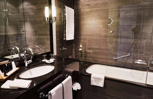 Altstadt Hotel | Exceptional Steigenberger Inselhotel with Spa & Dining Options