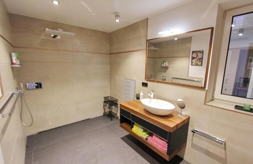 Innere Stadt Villa | Pet-Friendly Steinbauer Apartment for Your Next Getaway