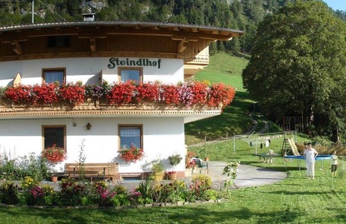Durchholzen House | Welcoming Steindlhof: Pet & Child Friendly in Walchsee