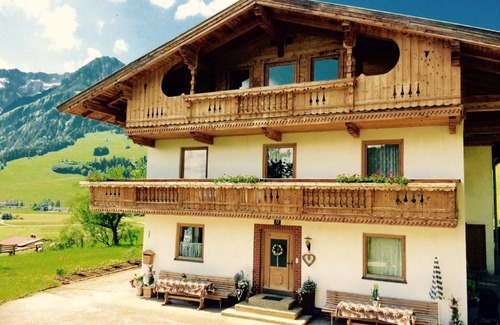 Durchholzen House | Welcoming Steindlhof: Pet & Child Friendly in Walchsee