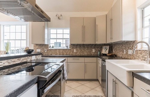 Lake Austin Village House | Unwind at Lake Austin Getaway - Guest Rated 9.8/10