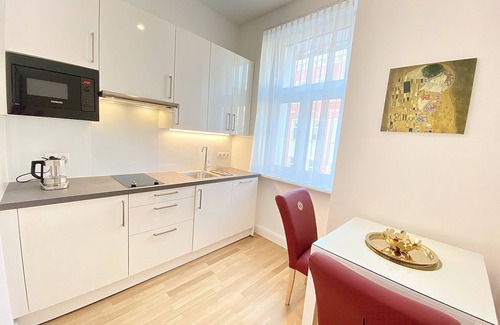 Favoriten Apartment | Elegant Steiner Residences Vienna with Family-Friendly Amenities