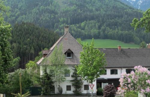 Vorderstoder House | Pet-Friendly Steiner Stammhaus with a 9.4 Guest Rating