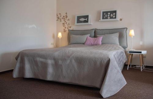 Stein Apartment | Cozy Steiner Strandappartements with Ocean Views & Family Fun