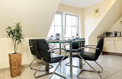 Kirchdorf Apartment | Relax at Steinfurths Hüsing Sonnendeck: Family & Pet Friendly