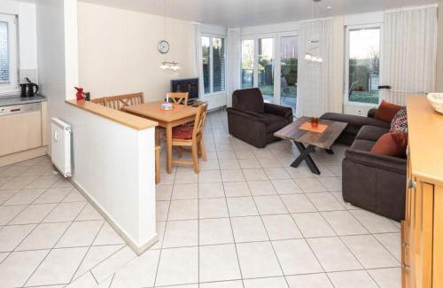 Duhnen Apartment | Oceanfront Steinmarner Stadtvilla with Child-Friendly Perks