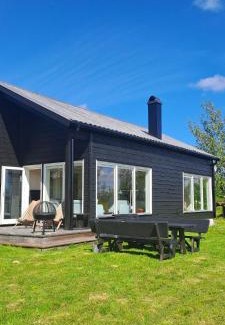 Al House | Relax at Steinstølen - Cozy Cabin with Scenic Views