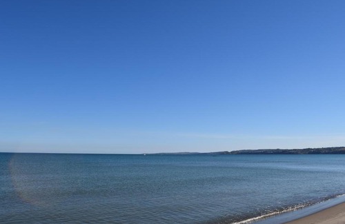 Agnone Bagni Apartment | Stella Marina Apartment - Oceanfront Retreat Near the Beach