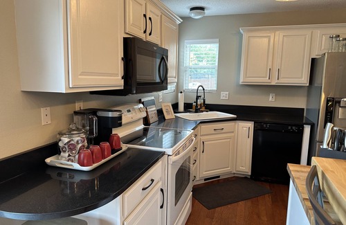 Ankeny House | Ideal Newly Renovated 4-Bedroom Home in Ankeny