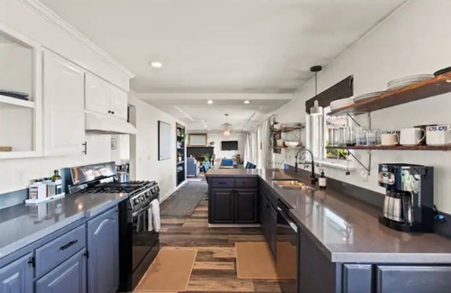 West End House | Experience Breathtaking Bay Views & Olympic Vistas