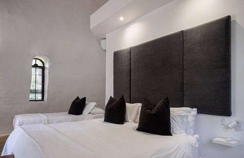 Addo Bed & Breakfast | Stellenhof Guesthouse: Family-Friendly Retreat with Pool