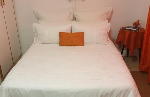 Graaff-Reinet House | Pet-Friendly Stemar Self Catering with Family Amenities