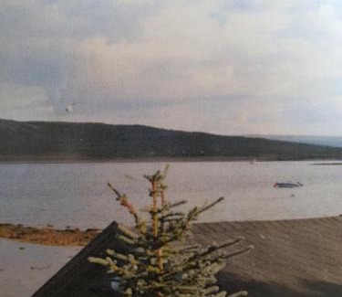 Russenes Other | Cozy Stensens Overnatting: Pet-Friendly Retreat with Hot Tub