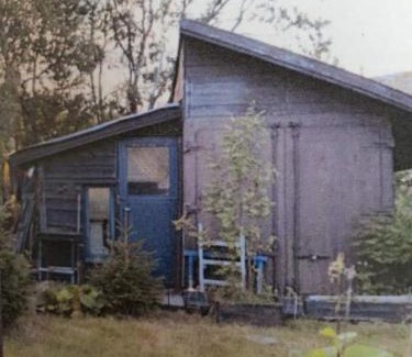 Russenes Other | Cozy Stensens Overnatting: Pet-Friendly Retreat with Hot Tub