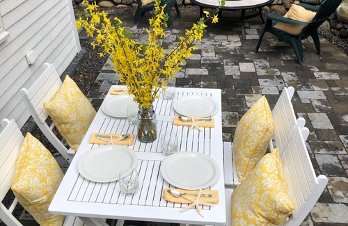 Warren House | Historic Riverside Cottage: Guest Rated 9.6 with Pool & Breakfast