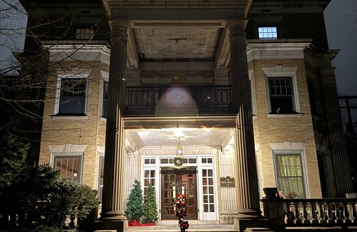 Catasauqua House | Experience History at Dery Mansion: A Guest Favorite Stay