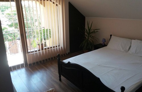 Alba Iulia House | Discover Step Inn: Family-Friendly Stays with Breakfast