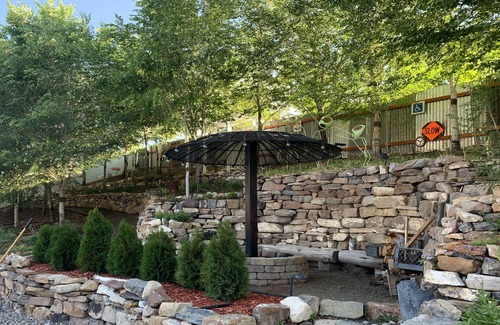 Eureka Apartment | Discover Outdoor Serenity with Modern Comforts Awaiting You