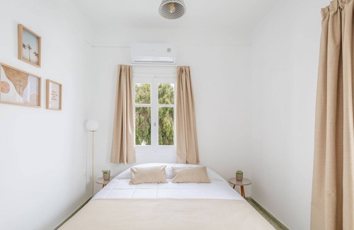 Mykonos Hotel | Modern Step Studio Near Little Venice and Windmills
