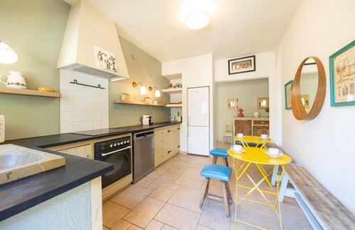 L'Escala Villa | Beachside Retreat: Stephanie House near Empúries Beaches