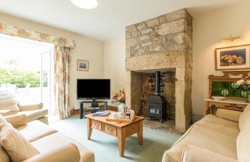 South Charlton House | Family-Friendly Retreat at Stephen's Cottage: 4-Star Comfort