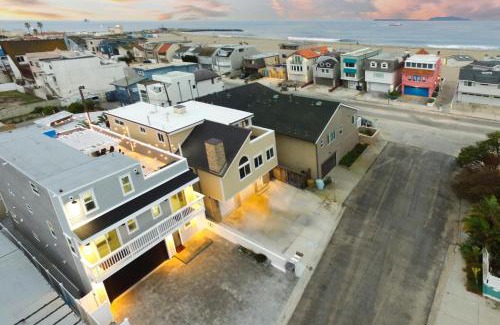 Silver Strand Villa | Charming Beach Home with Game Room and Ocean Views