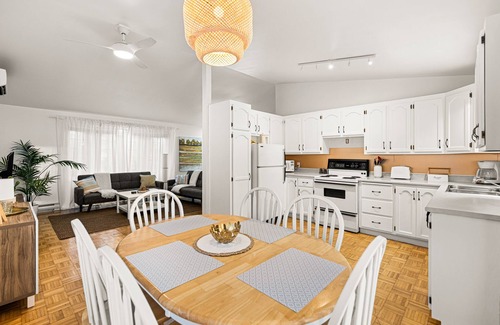 Pointe-du-Chene House | Ideal Family Getaway Steps from Parlee Beach - Pet Friendly