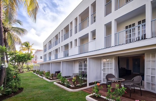 St. Lawrence Gap Apartment | Stay Steps from Dover Beach with Pool & Free Parking!