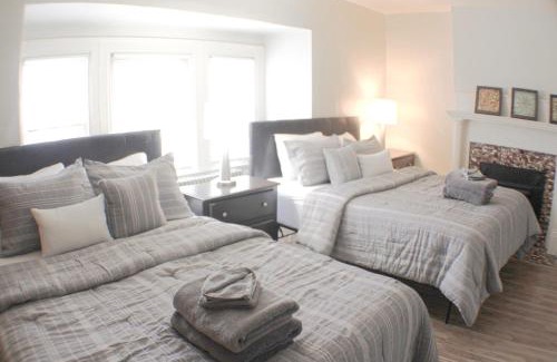 Bloomfield Apartment | Convenient City View Stay Near Hospital with Pet-Friendly Options