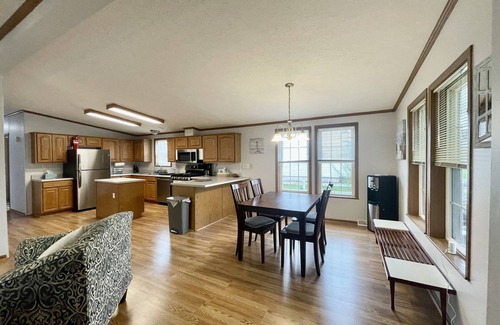 Sister Lakes Cottage | Convenient Getaway Steps from Magician Lake, Rated 9.6
