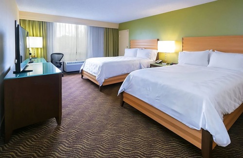 San Jose Hotel | Convenient Stay Near San Jose Airport with Family Amenities