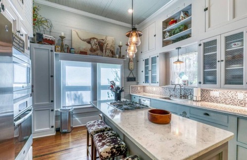 La Grange House | Convenient Stay Just Steps from LaGrange Downtown Square