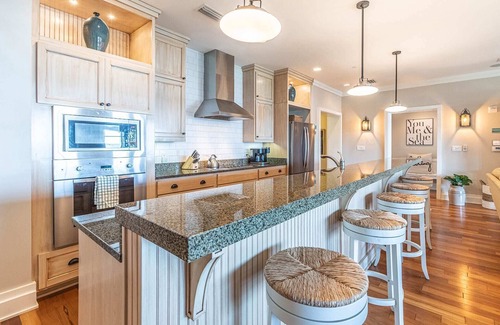 Seacrest Condo | Beachside Penthouse with Rooftop Pool and Gulf Views