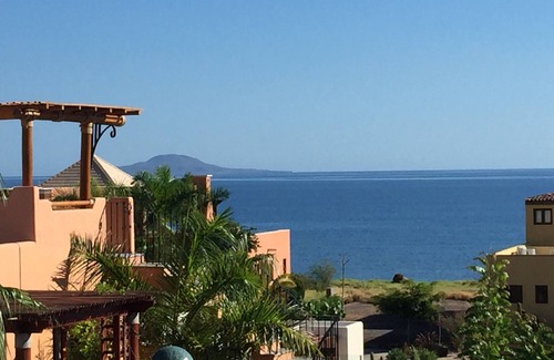 Nopolo Villa | Beachfront Bliss with Pool View: Rated 10/10 for Fun!