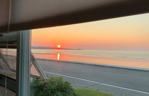 York Beach House | Beach House with Oceanfront Views - Pet-Friendly & Family-Safe