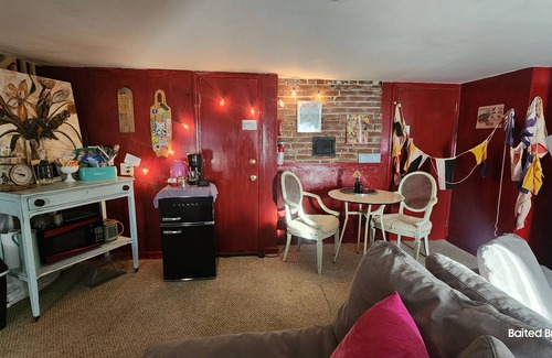 Buzzards Bay Apartment | Oceanfront Private Suite by the Marina - Guest Rated 9.8